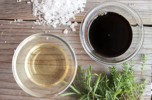 10 diferencias clave entre el vinagre de vino de arroz y el mirin