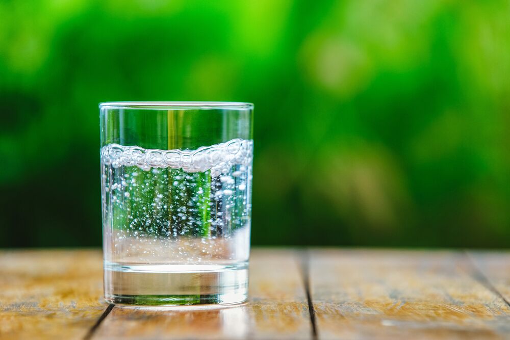 6 sustitutos del agua mineral