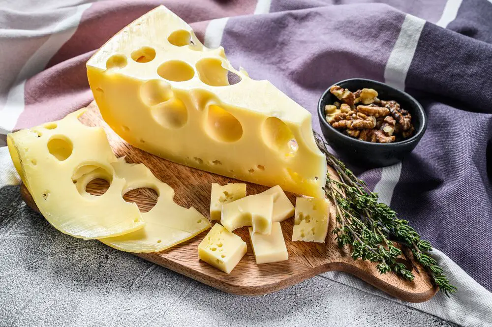 6 opciones sabrosas para un sustituto de queso emmental