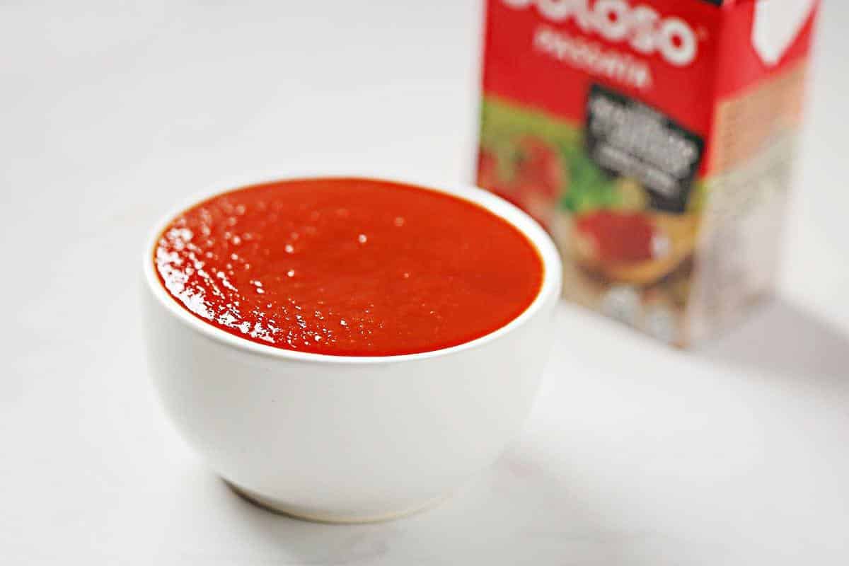 12 opciones de sustitutos de caldo de tomate para probar