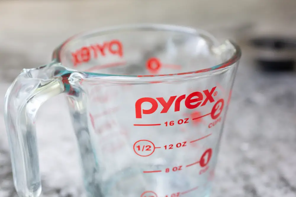 ¿Se pueden calentar en el microondas las tapas de Pyrex?