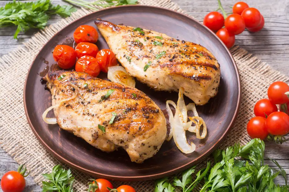Todo lo que debe saber sobre el recalentamiento de la pechuga de pollo en el horno