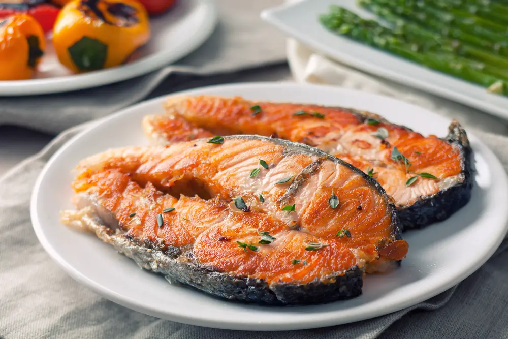 ¿Cuánto dura el salmón cocido en el refrigerador? (Contestada)