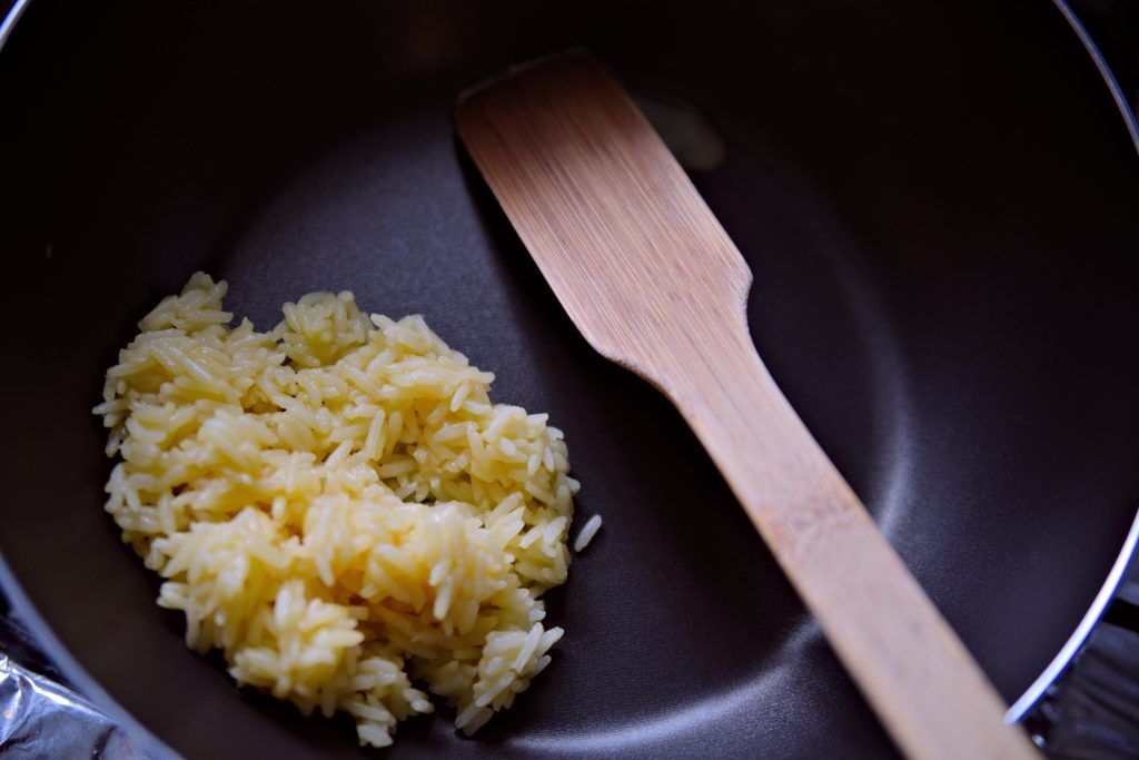 ¿Cuánta agua necesitas para 2 tazas de arroz? Guía fácil para cocinar arroz
