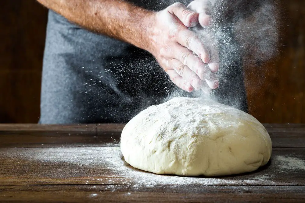 Cómo descongelar masa de pizza: 5 métodos fáciles