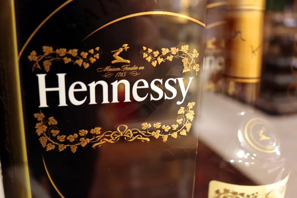 Los 10 mejores sustitutos de Hennessy: bebidas mixtas y sin alcohol