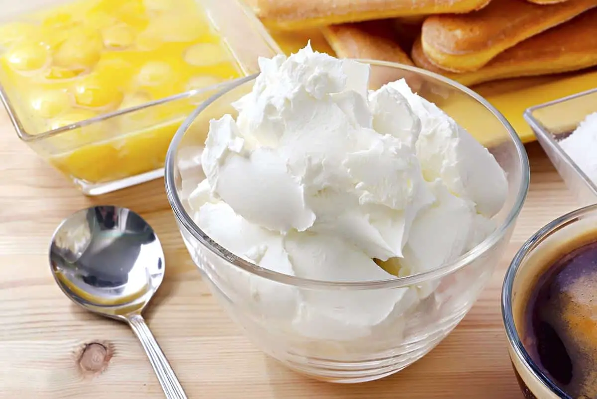El mejor sustituto del queso mascarpone (las 6 mejores opciones)