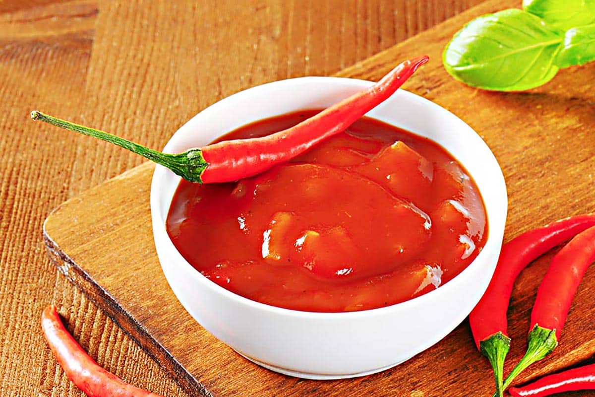 Las 9 mejores opciones de sustitutos de Sriracha que vale la pena probar