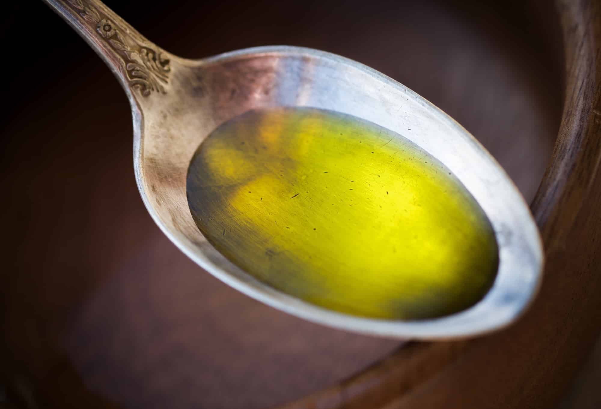 Aceite de oliva ligero vs. Virgen Extra: Enfrentamiento de SPICEography