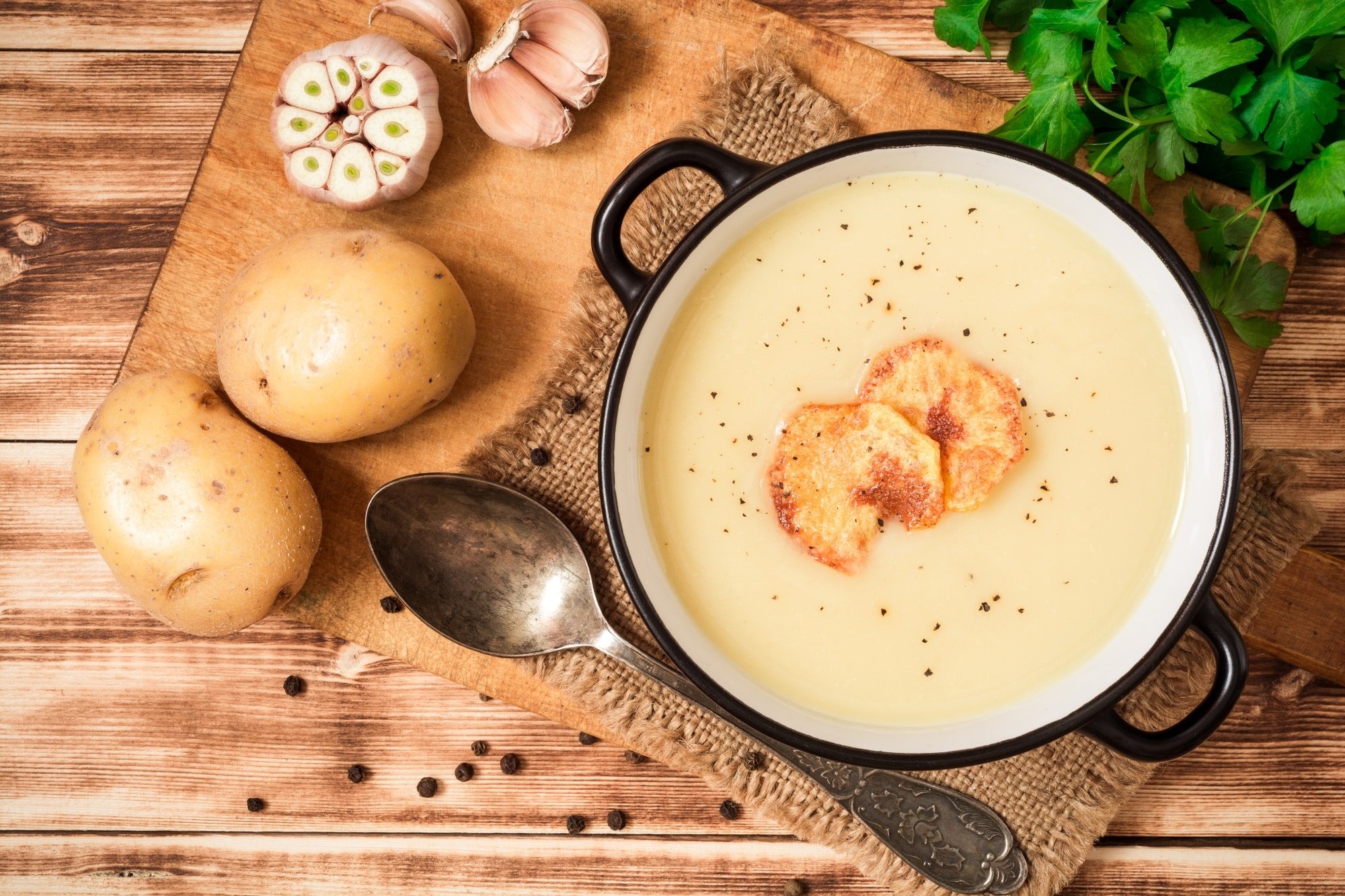 ¿Cuáles son algunas de las mejores especias para sopa de patata?