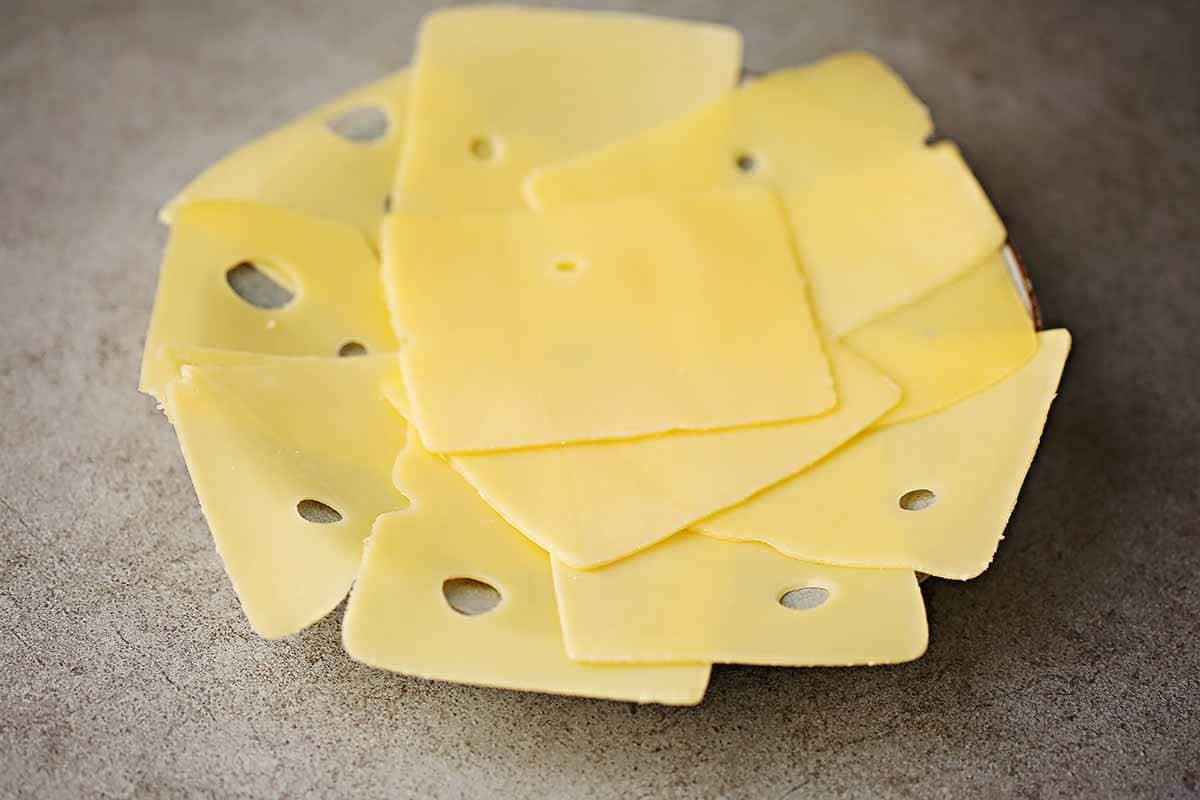 Sustituto del queso suizo: 10 opciones ideales para elegir