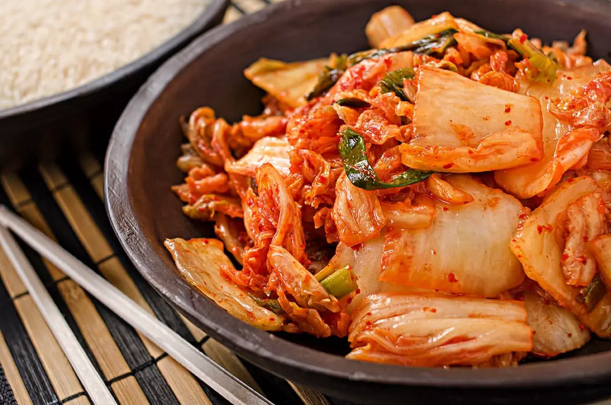 ¿A qué sabe el kimchi? Aprenda datos y perfil de sabor
