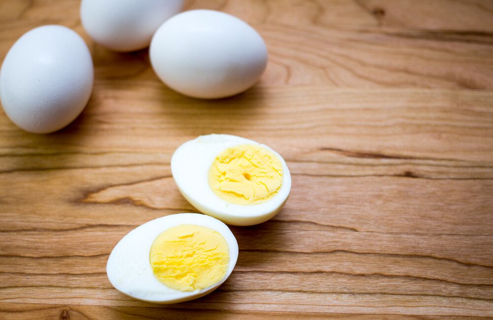 ¿Cuánto tiempo duran los huevos cocidos en el congelador?