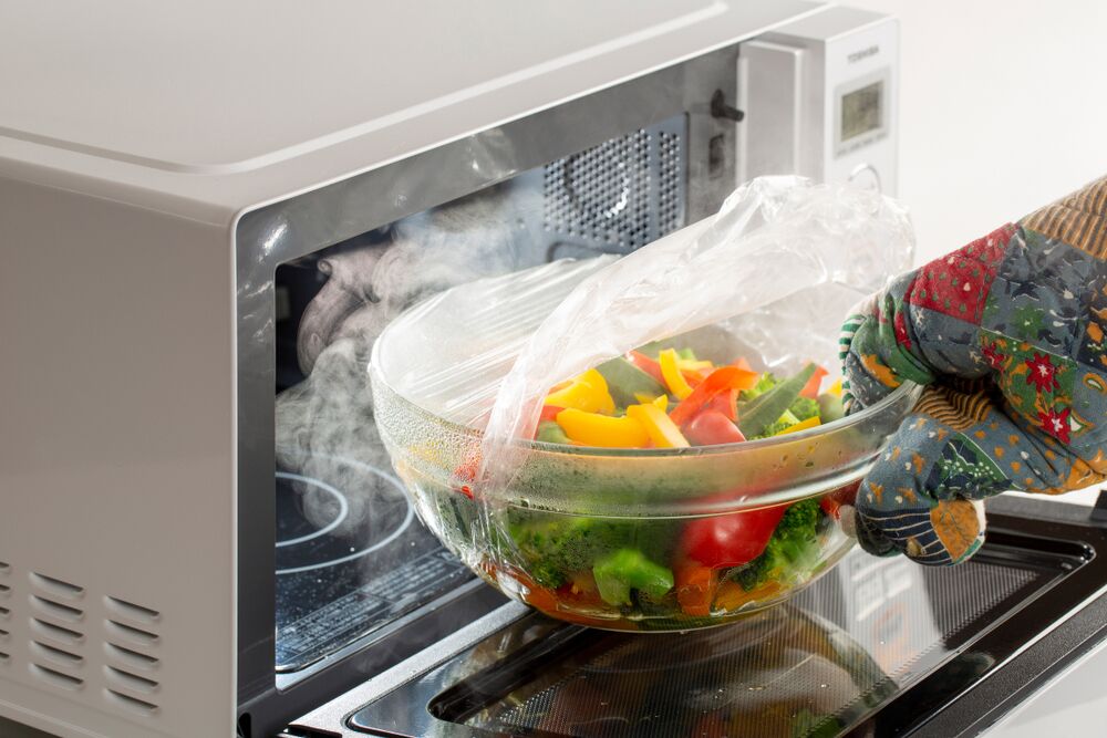 ¿Puedes asar verduras en el microondas?