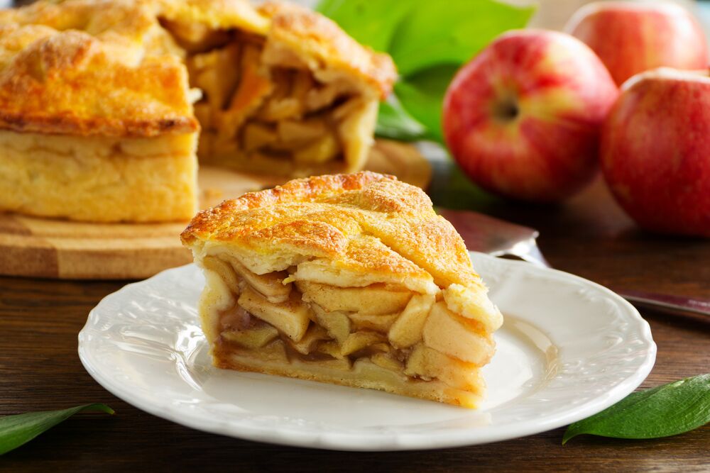 Cómo recalentar un pastel de manzana congelado