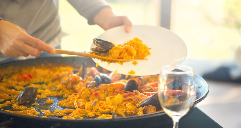Cómo recalentar paella - Fanatically Food