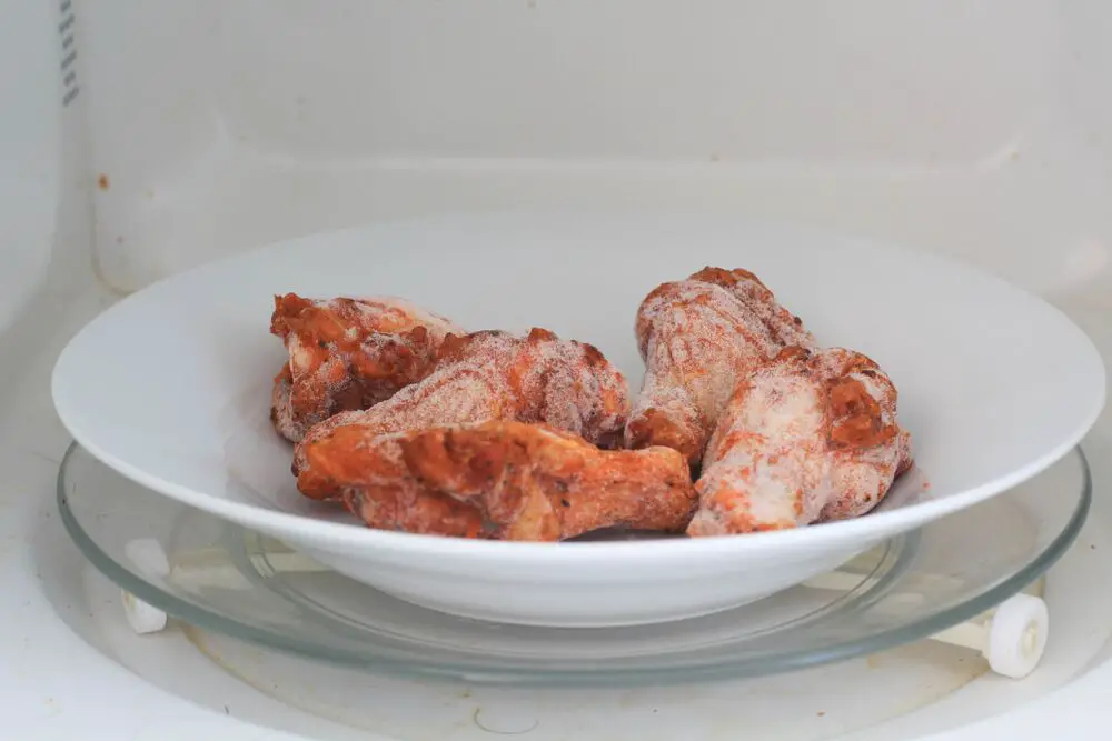 Cómo descongelar alitas de pollo congeladas