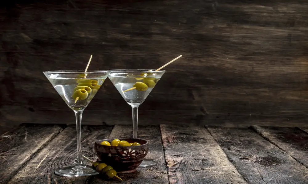 ¿A qué sabe un martini con aceitunas?