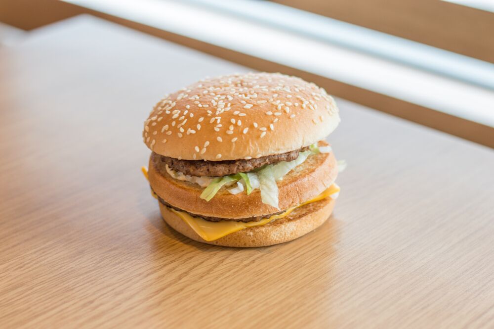 ¿Cuál es la mejor manera de recalentar una Big Mac?