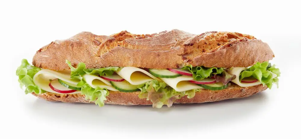 ¿Cuál es la mejor manera de recalentar un sándwich?