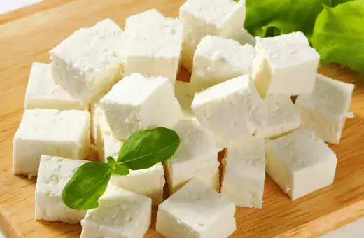 15 Sustitutos del Queso Cotija