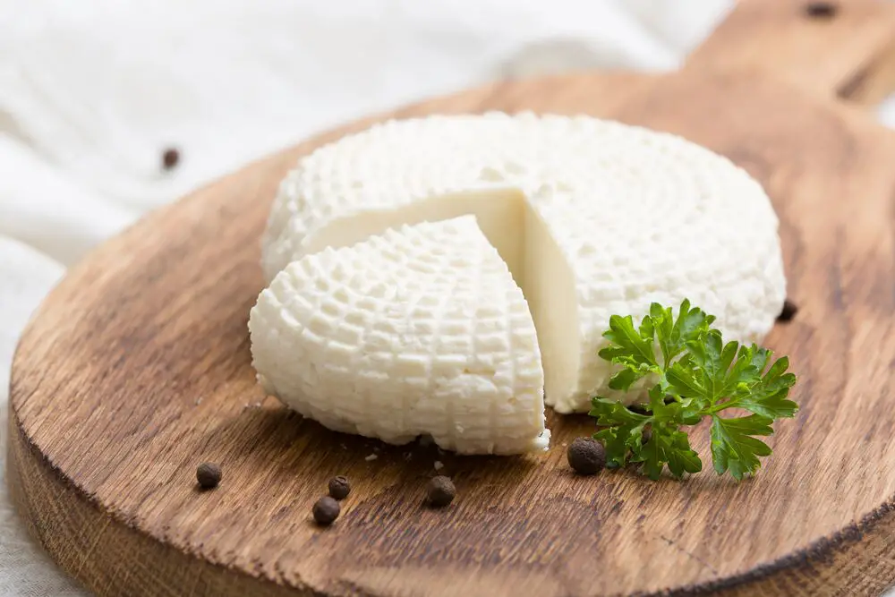 Los 10 mejores sustitutos del queso fresco que puedes comprar fácilmente