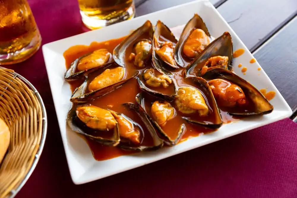 Cómo recalentar mejillones con cáscara