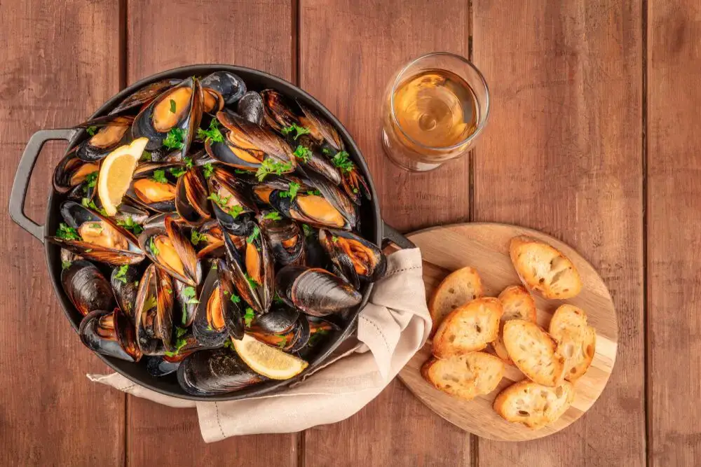 Cómo recalentar mejillones con cáscara