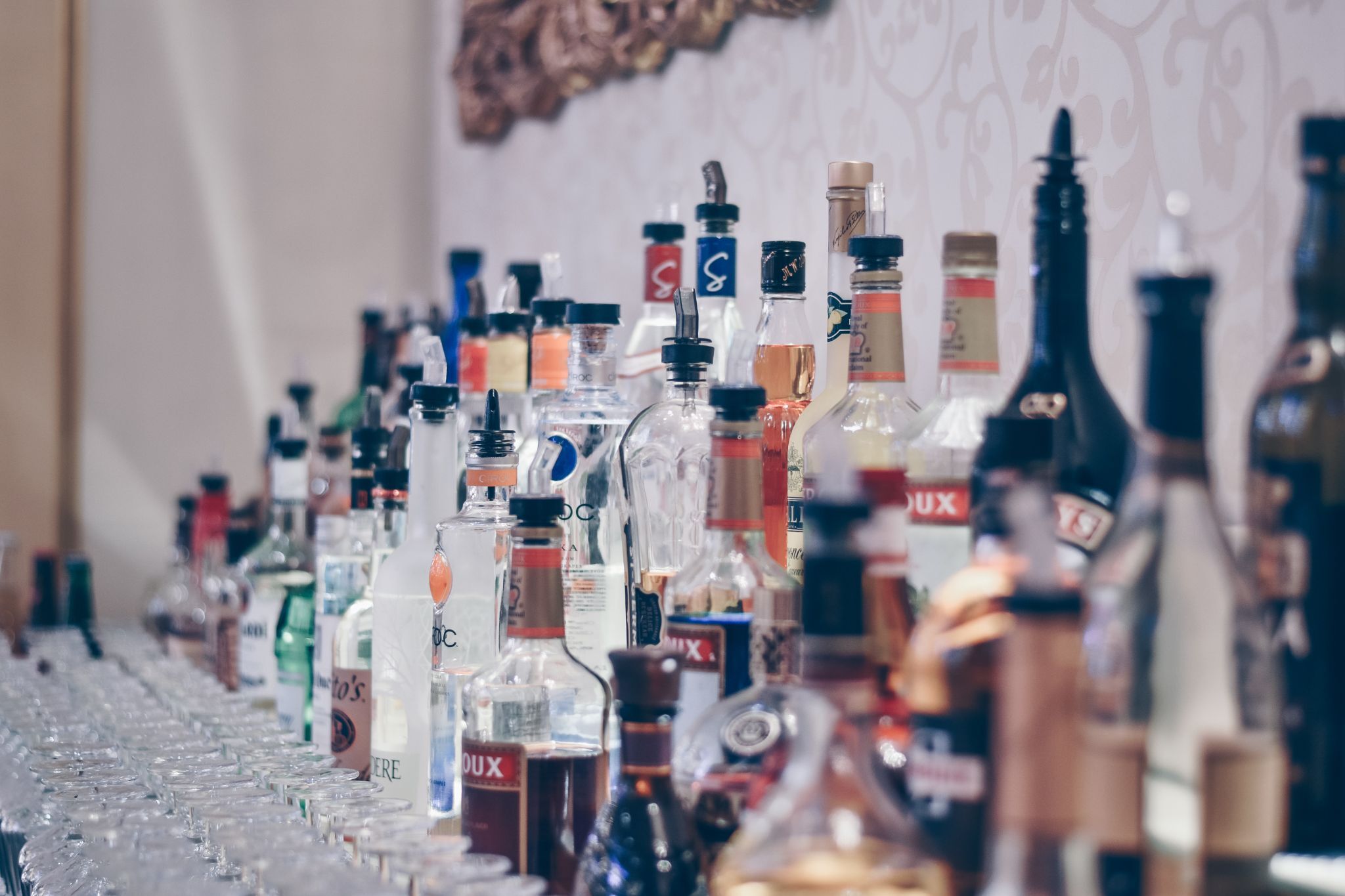 8 sustitutos de los amargos de angostura (y cómo hacer los tuyos)