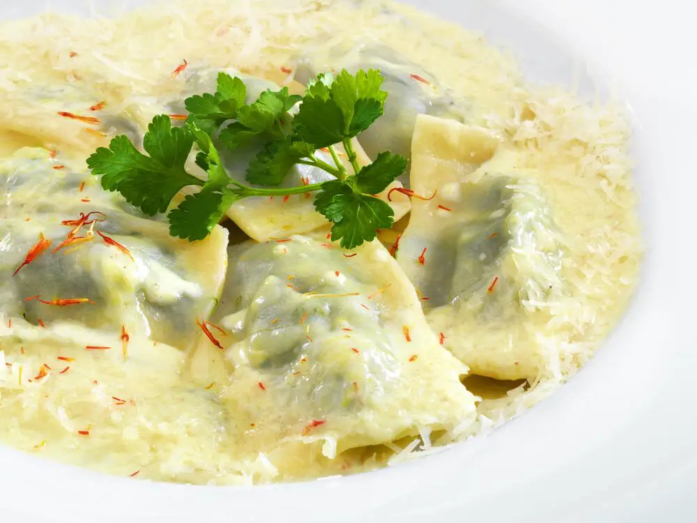 ¿Qué comer con ravioles? Recomendaciones de guarniciones y más