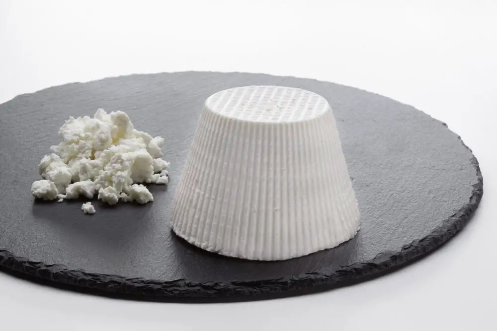 14 sustitutos de Paneer recomendados que puede usar en su lugar