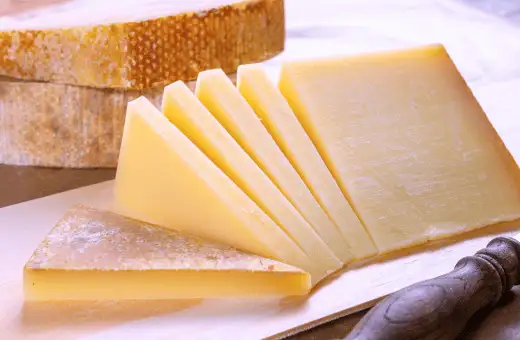 Más de 11 mejores sustitutos del queso manchego
