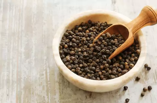 Los 7 mejores sustitutos de las bayas de enebro en la cocina