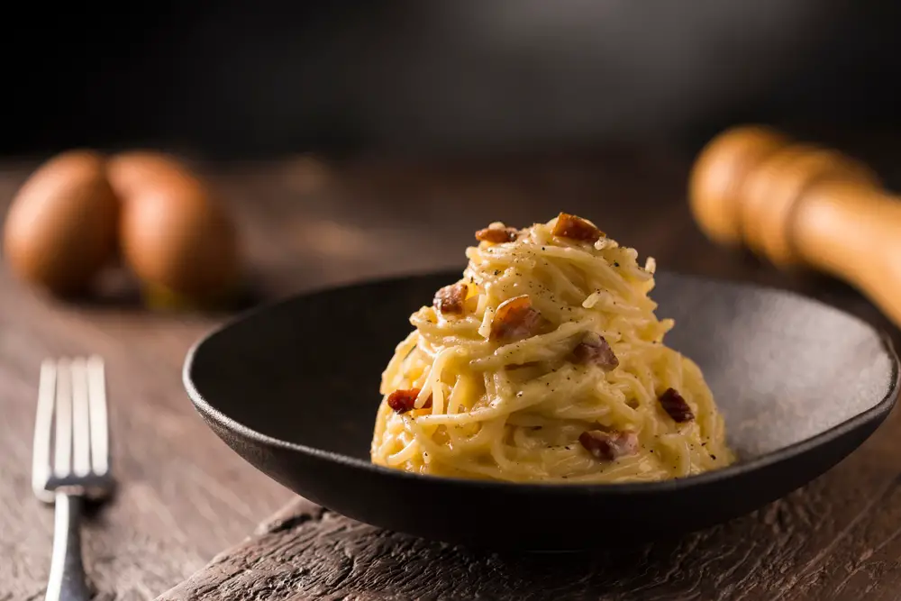 Cómo recalentar pasta carbonara