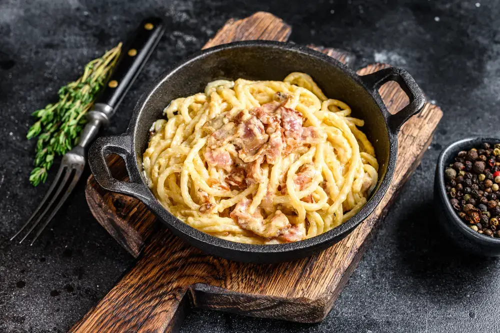 Cómo recalentar pasta carbonara