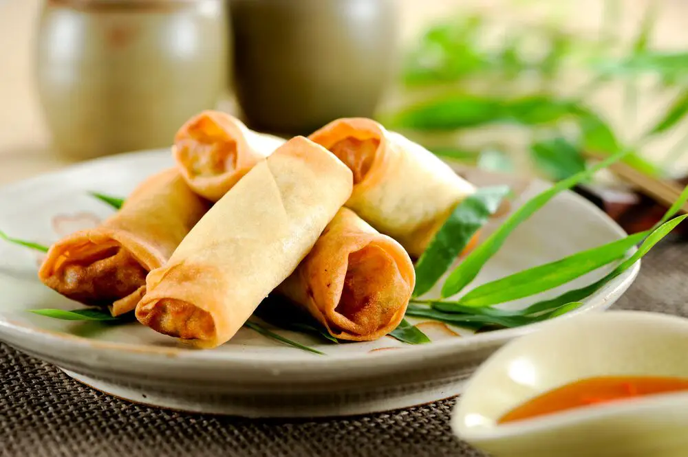 Cómo recalentar rollitos de primavera
