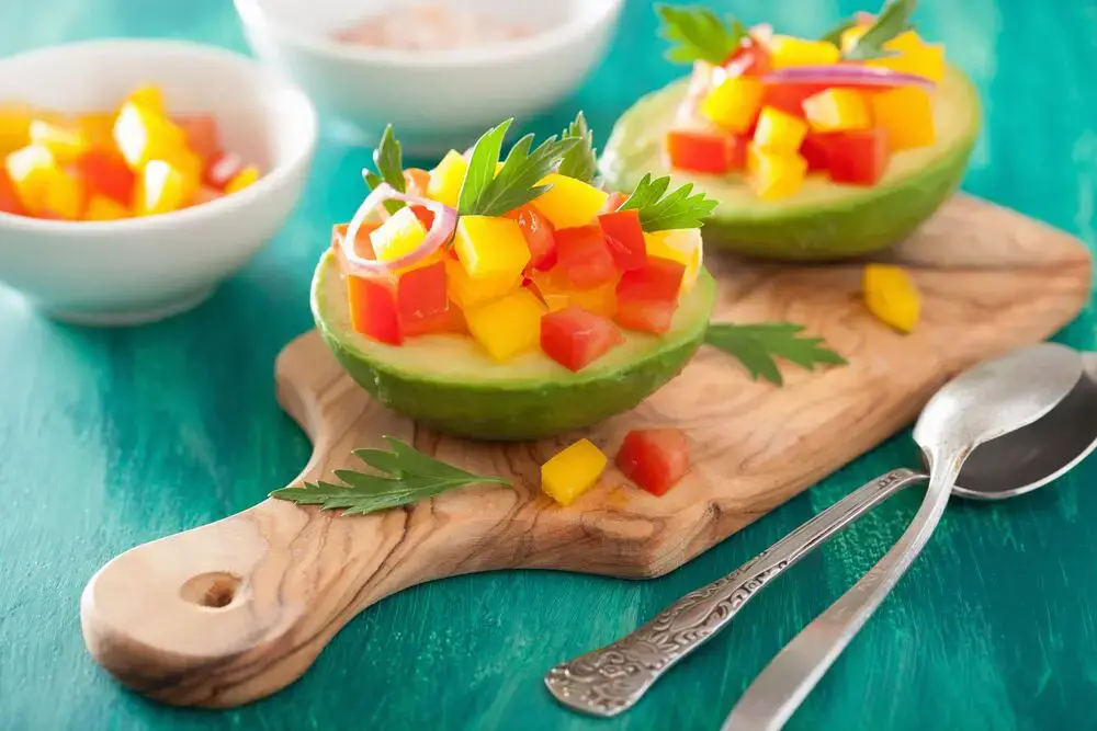 Cómo comer aguacate crudo en 26 formas deliciosas y sabrosas