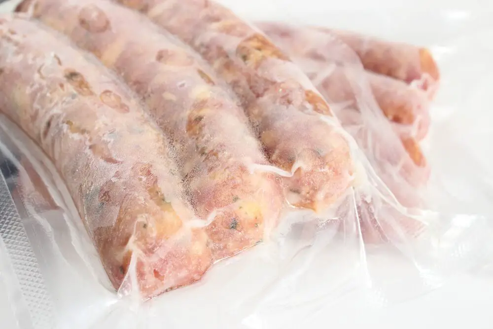 ¿Puedes congelar salchichas cocidas?