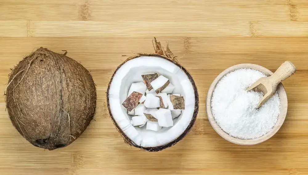 Cómo sacar un coco de su cáscara