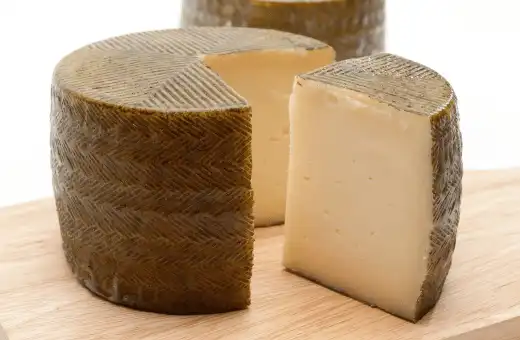 15 Sustitutos del Queso Cotija