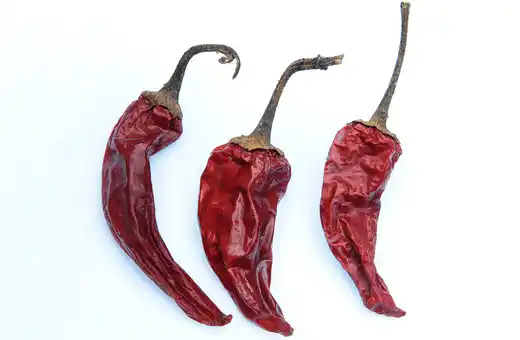 Los 16 mejores sustitutos picantes y no picantes de las hojuelas de pimiento rojo