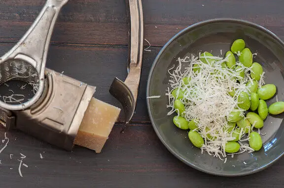 Los mejores sustitutos simples del queso parmesano |