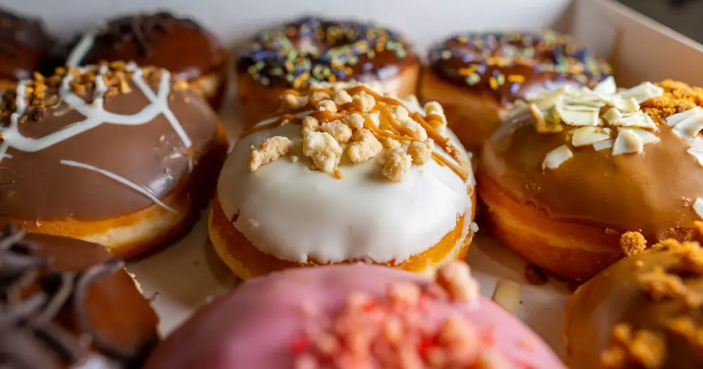 Cómo calentar donas Krispy Kreme en 6 maneras fáciles