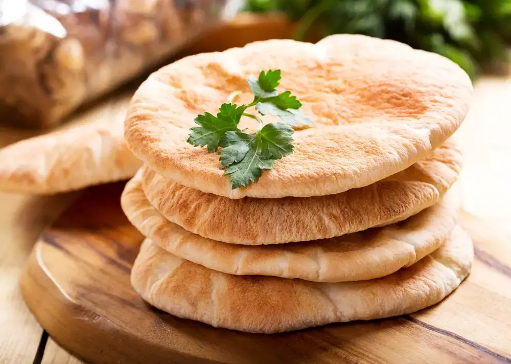 Cómo calentar pan de pita