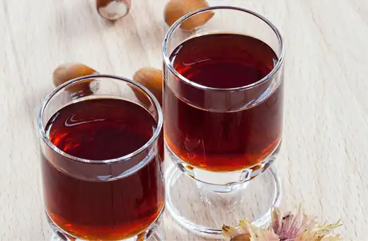 Los 9 mejores sustitutos de Frangelico alcohólicos y no alcohólicos de 2023