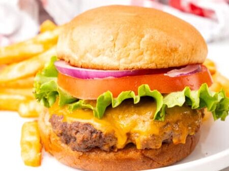 Hamburguesas en sartén de hierro fundido