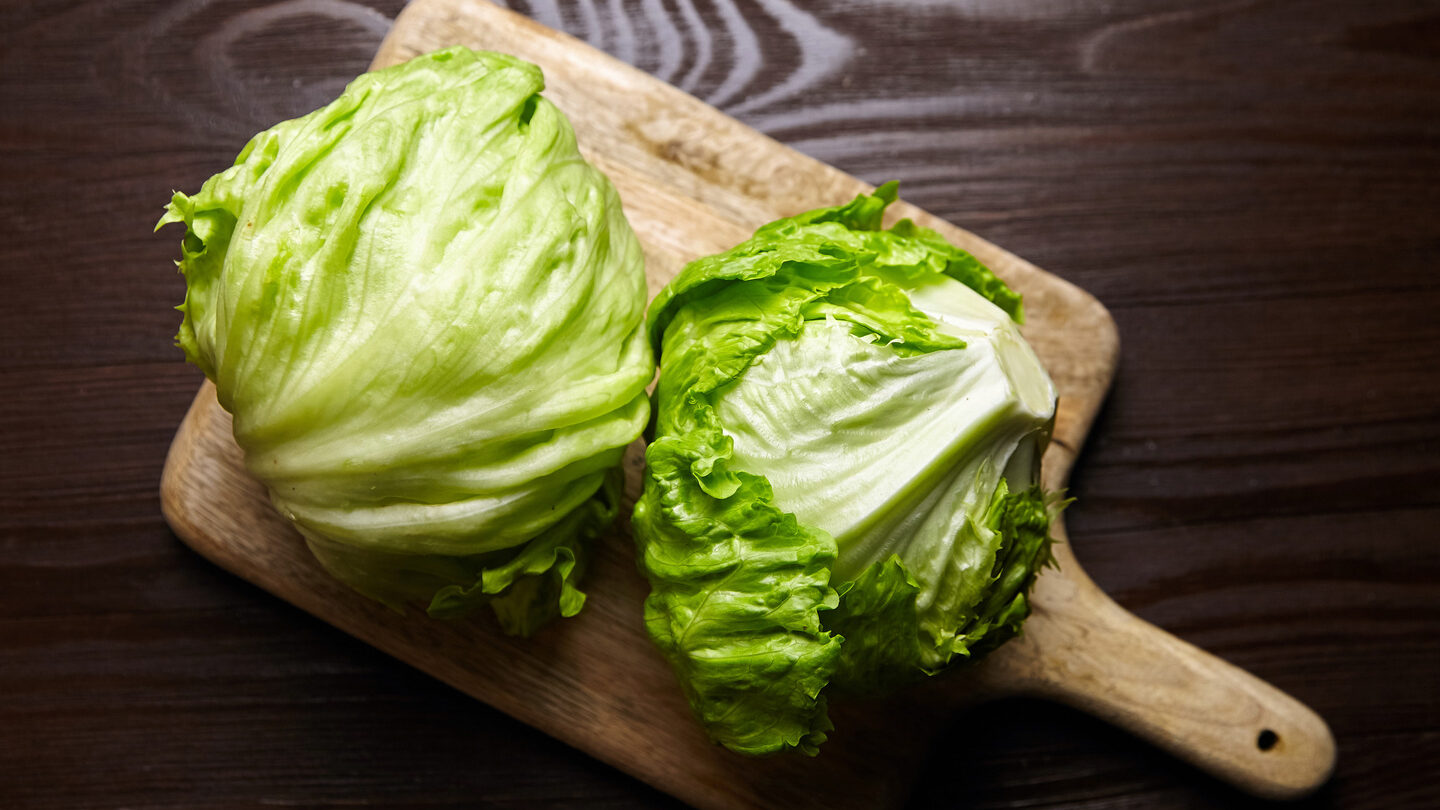 He aquí por qué la lechuga se está poniendo roja
