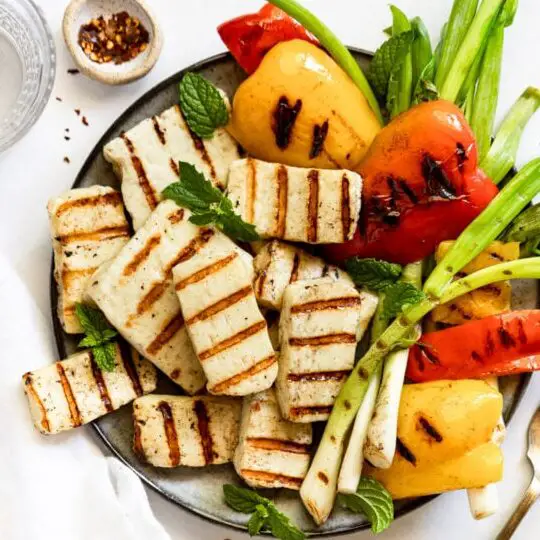 Todo sobre: ​​Queso Halloumi (Qué es y cómo cocinarlo) - Tenedor...
