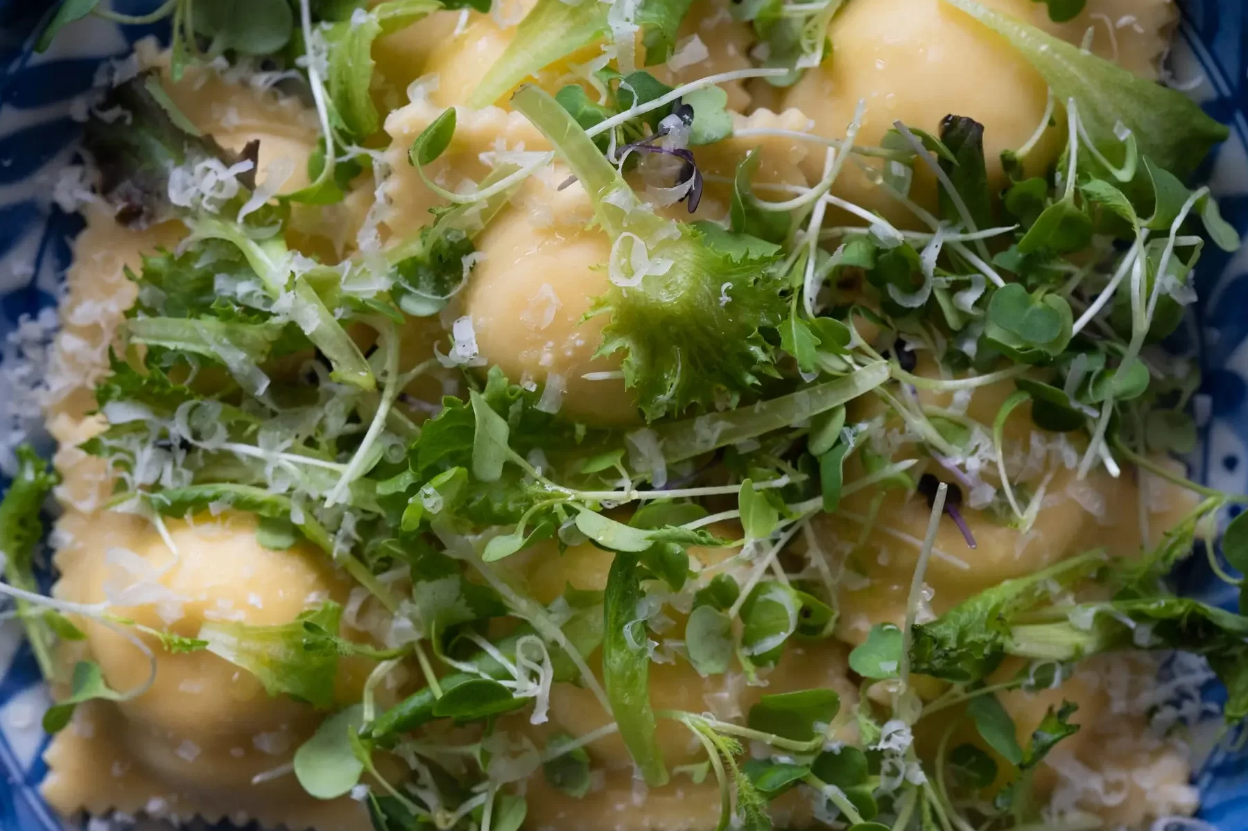 Qué servir con raviolis (guarniciones y salsas)