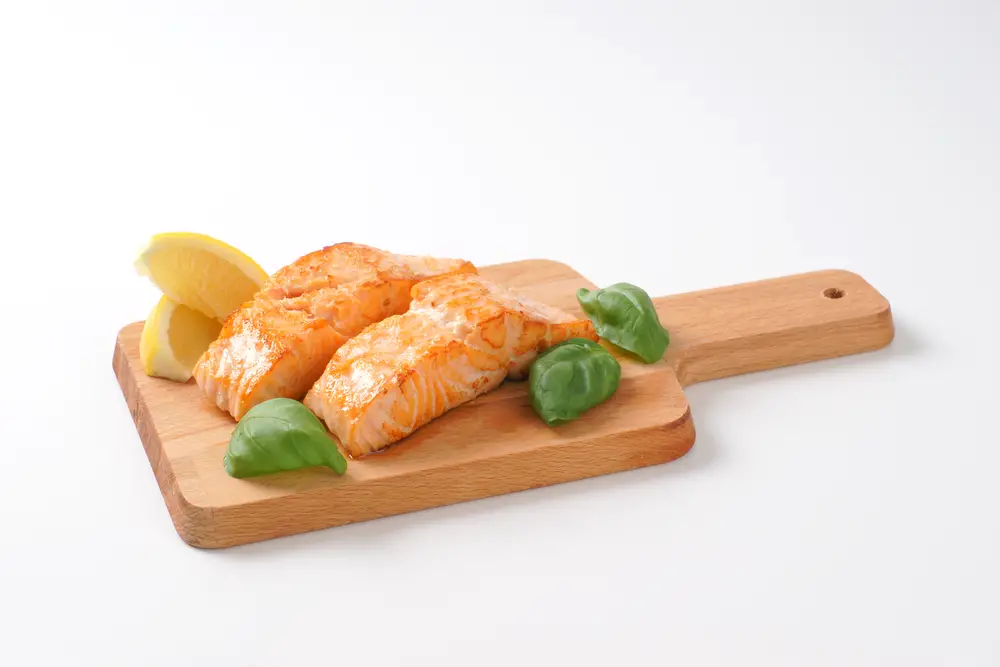 ¿Cuánto dura el salmón cocido en el refrigerador? (Contestada)